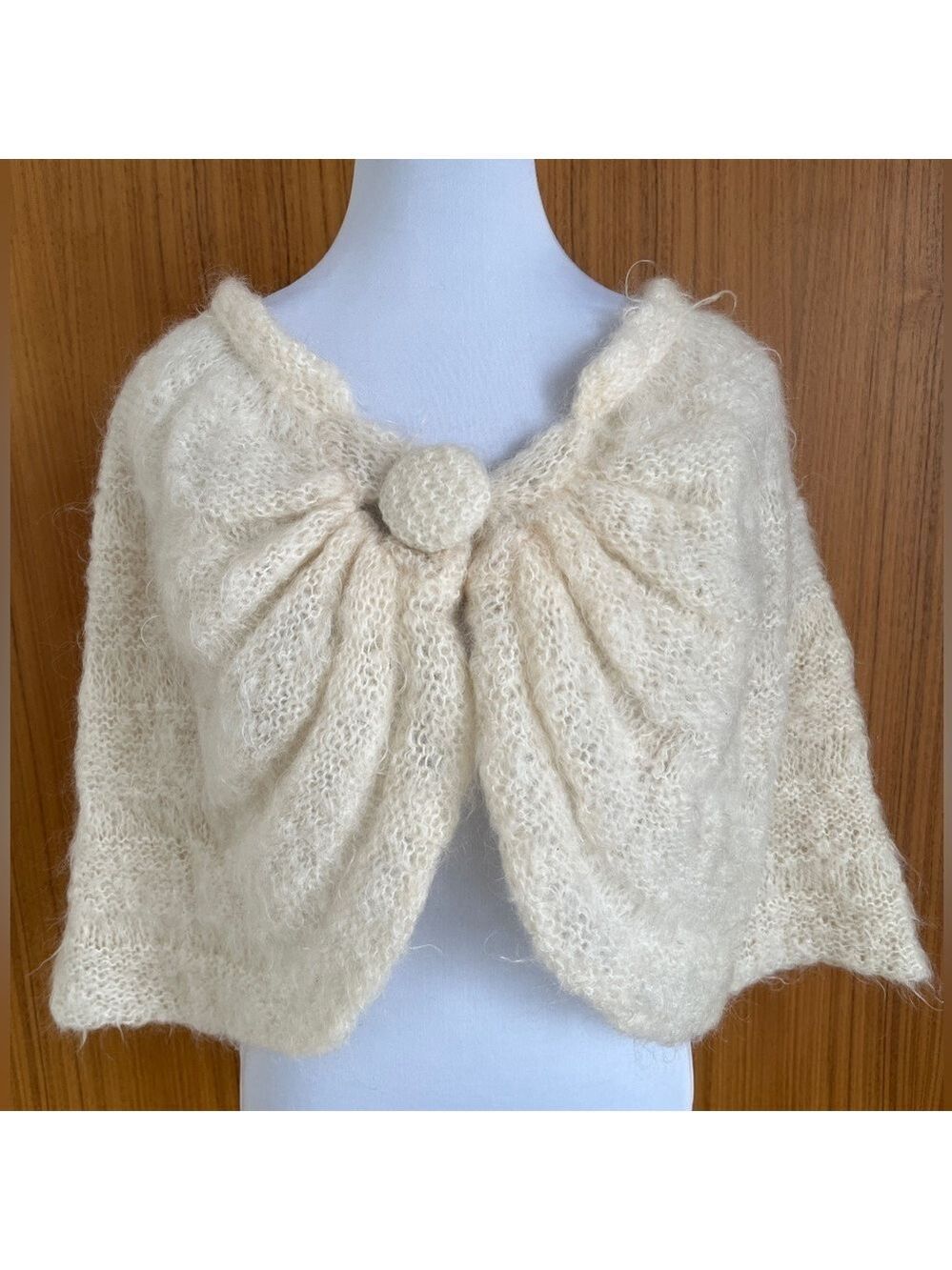 VINTAGE Hand Knit Lacy Shoulder Capelet Shawl Stole Mohair Elegant Event Wedding